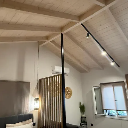 Lohias House Apartment